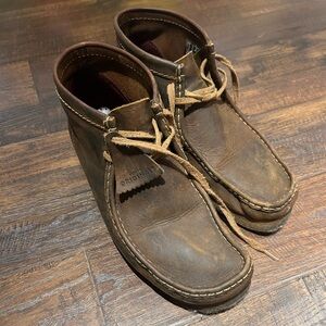 Clarks Men's Distressed Brown Chukka Boots
